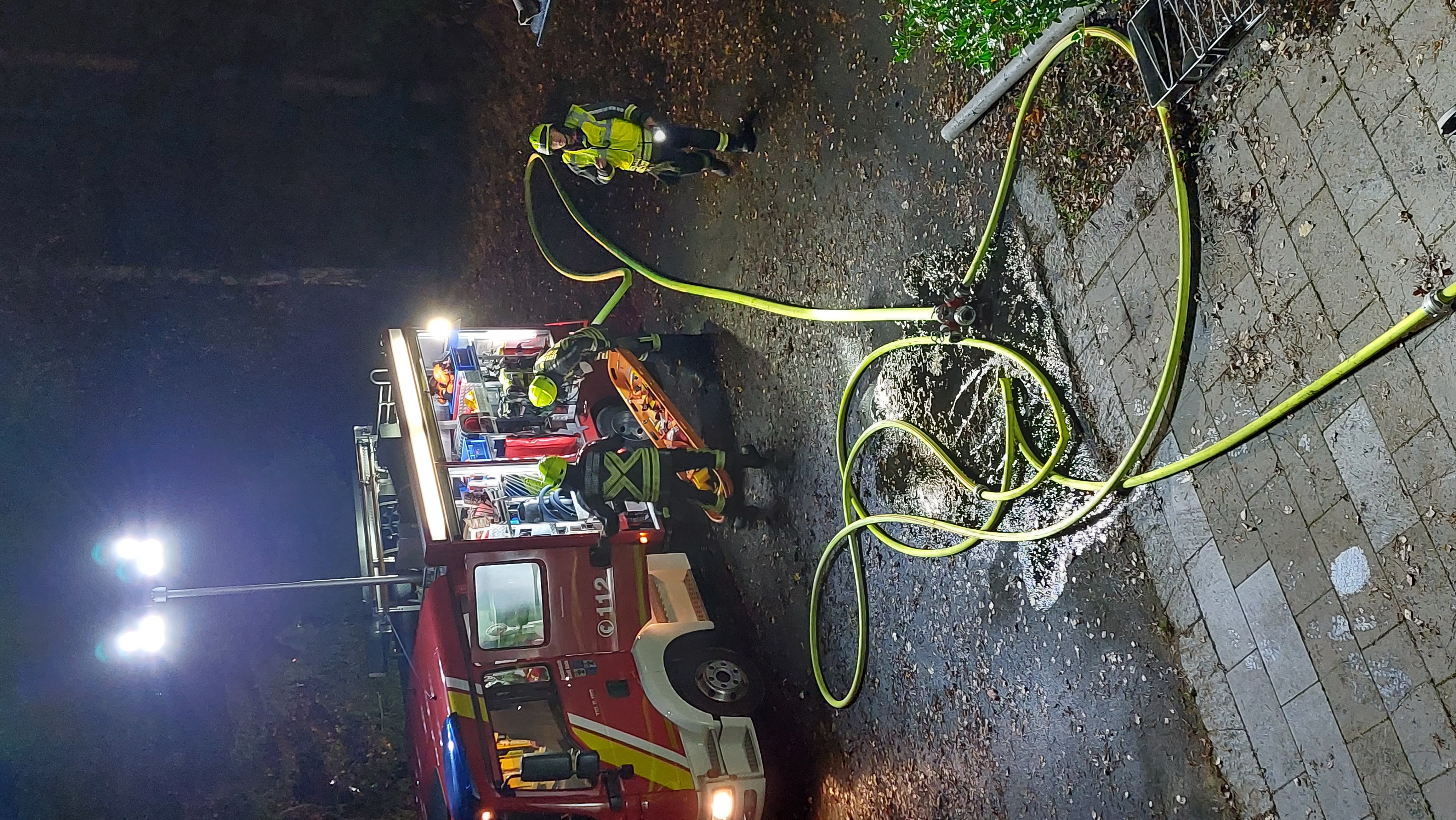 Ausleuchtung mit Fahrzeuglichtmast ...