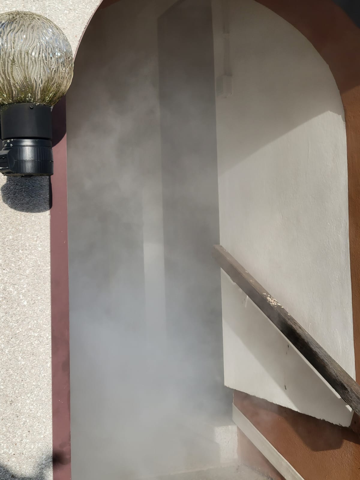 Starke Verrauchung schon am Hauseingang Starke Verrauchung schon am Hauseingang