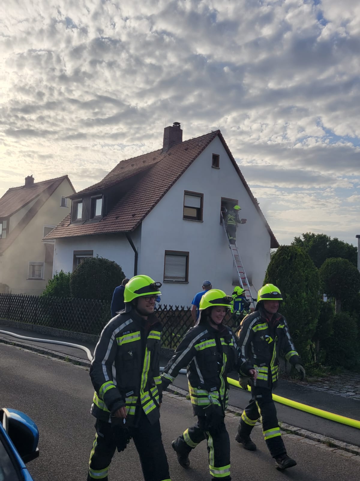 trotz großer Hitze und anstrengender Aufgaben behielten alle gute Laune trotz großer Hitze und anstrengender Aufgaben behielten alle gute Laune